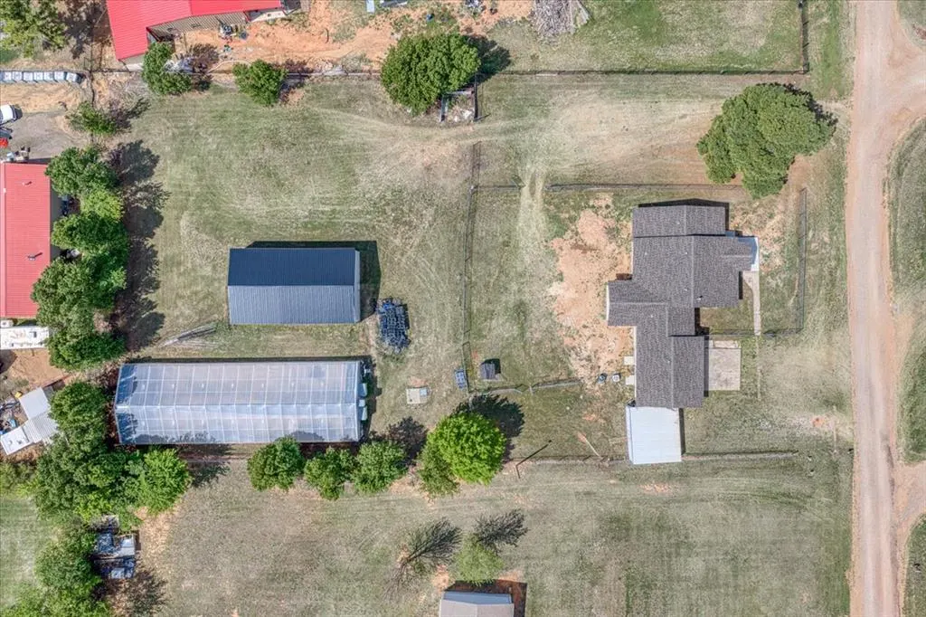 Photo 2 — 4040 Lynda Lane, Guthrie, OK 73044