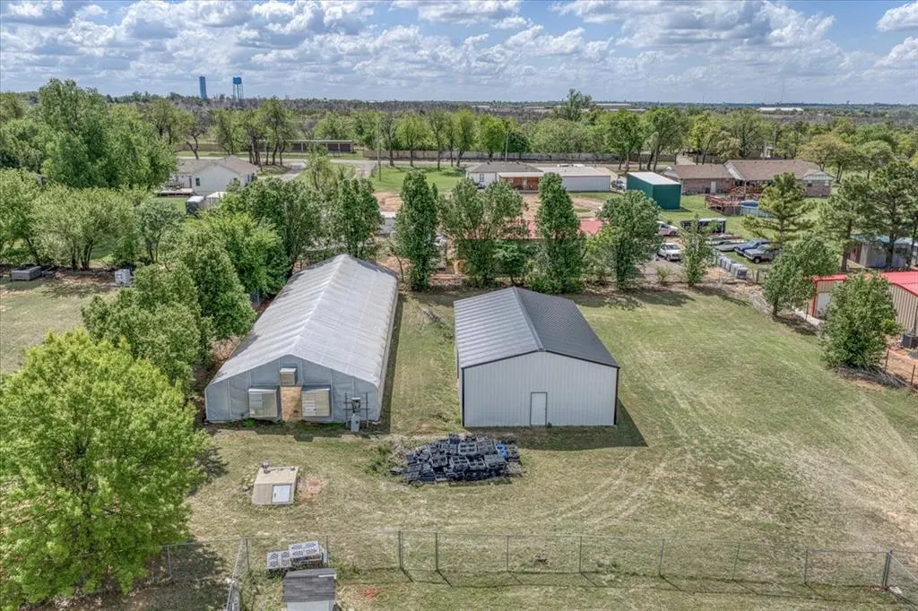 Photo 3 — 4040 Lynda Lane, Guthrie, OK 73044