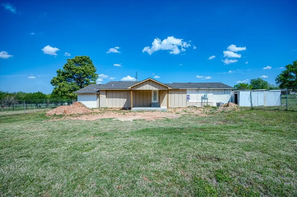 Photo 12 — 4040 Lynda Lane, Guthrie, OK 73044