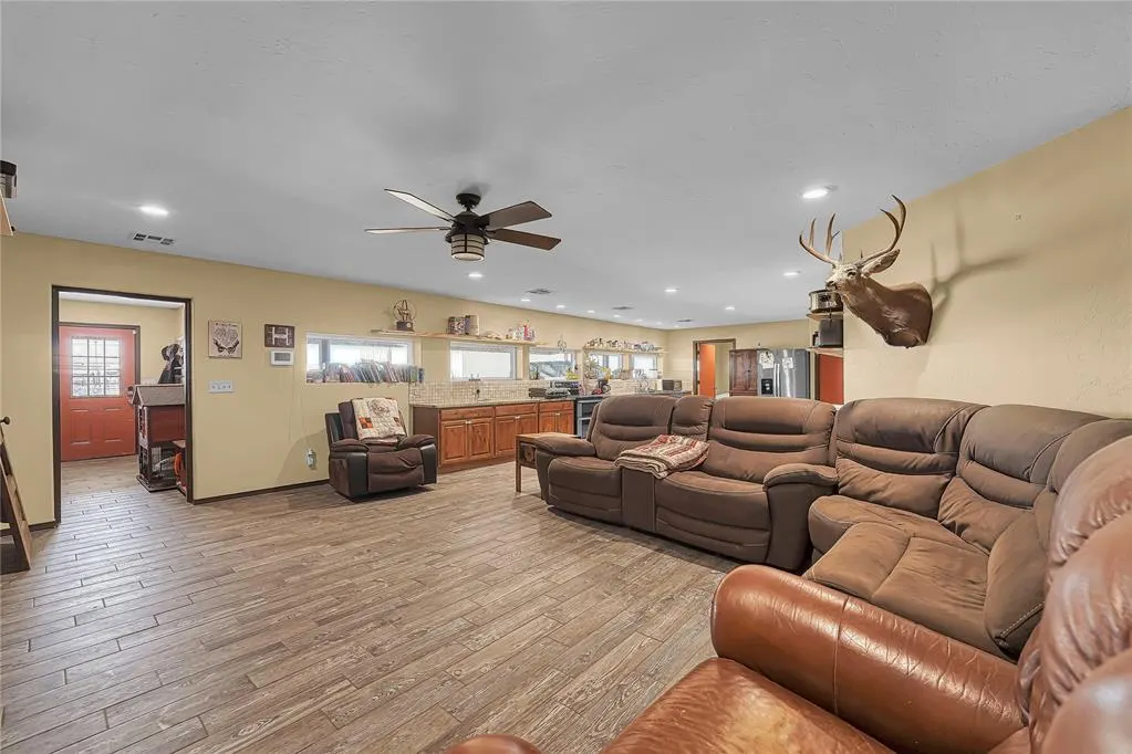 Photo 7 — 31665 E County Rd 1350, Willow, OK 73673
