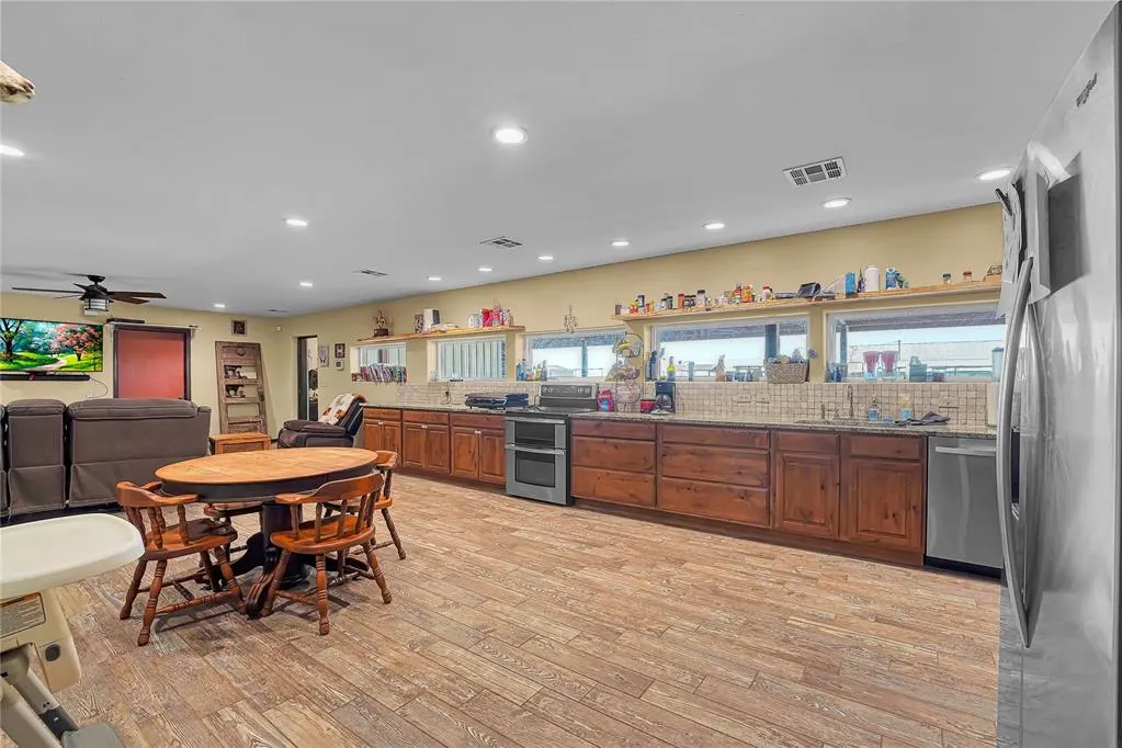 Photo 10 — 31665 E County Rd 1350, Willow, OK 73673