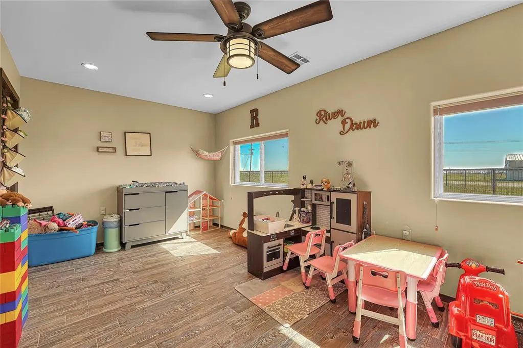 Photo 17 — 31665 E County Rd 1350, Willow, OK 73673