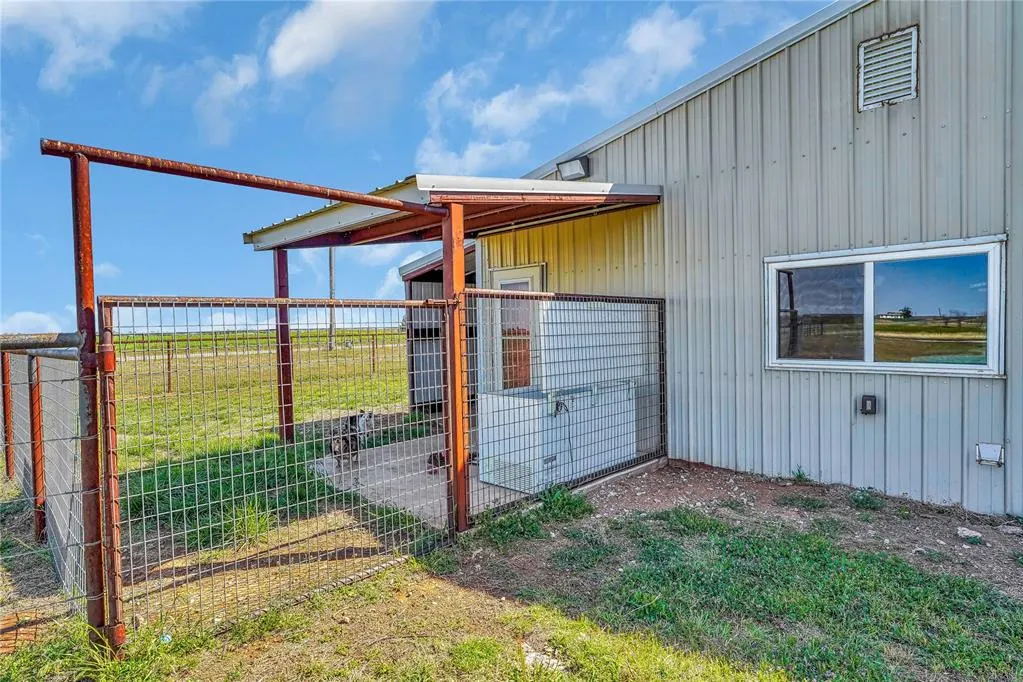 Photo 23 — 31665 E County Rd 1350, Willow, OK 73673
