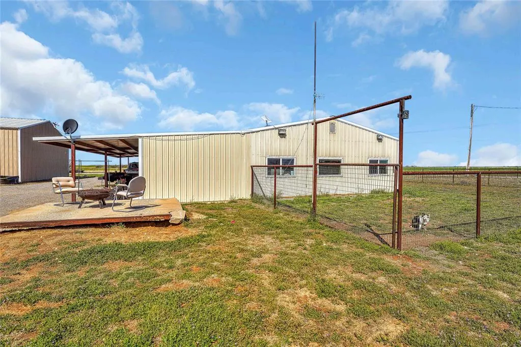 Photo 25 — 31665 E County Rd 1350, Willow, OK 73673