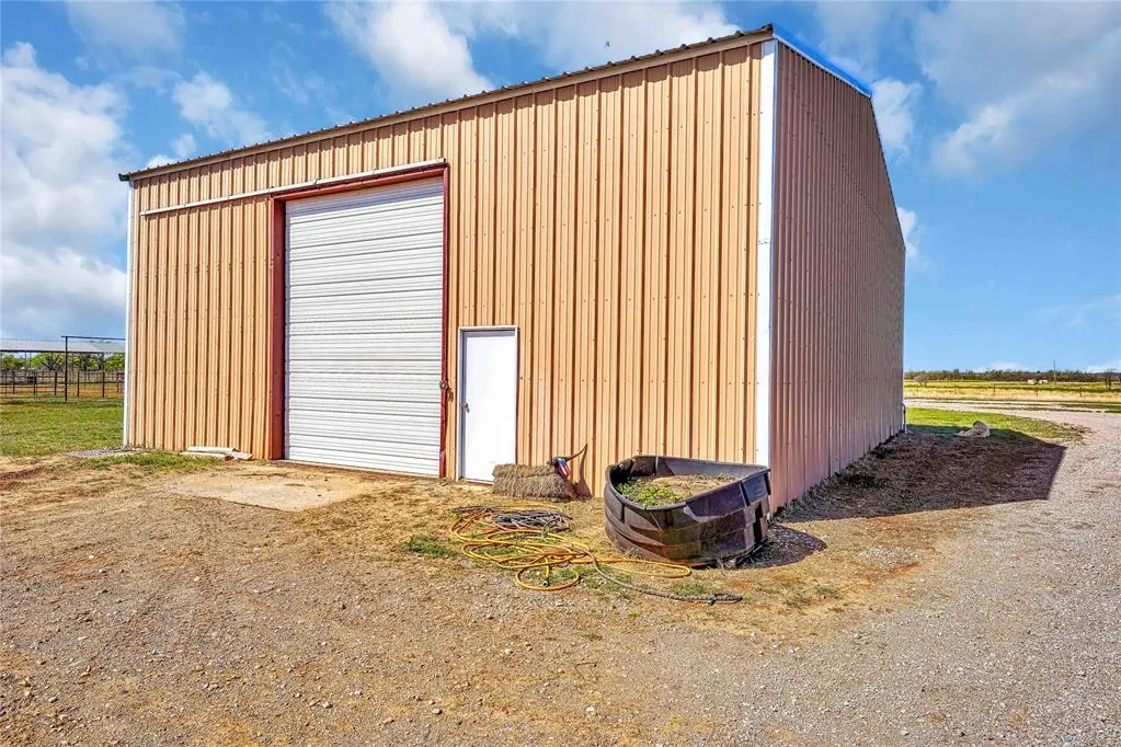Photo 26 — 31665 E County Rd 1350, Willow, OK 73673