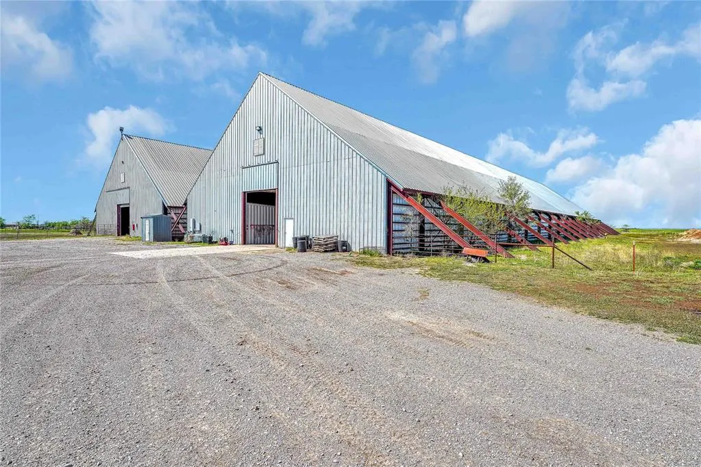 Photo 31 — 31665 E County Rd 1350, Willow, OK 73673