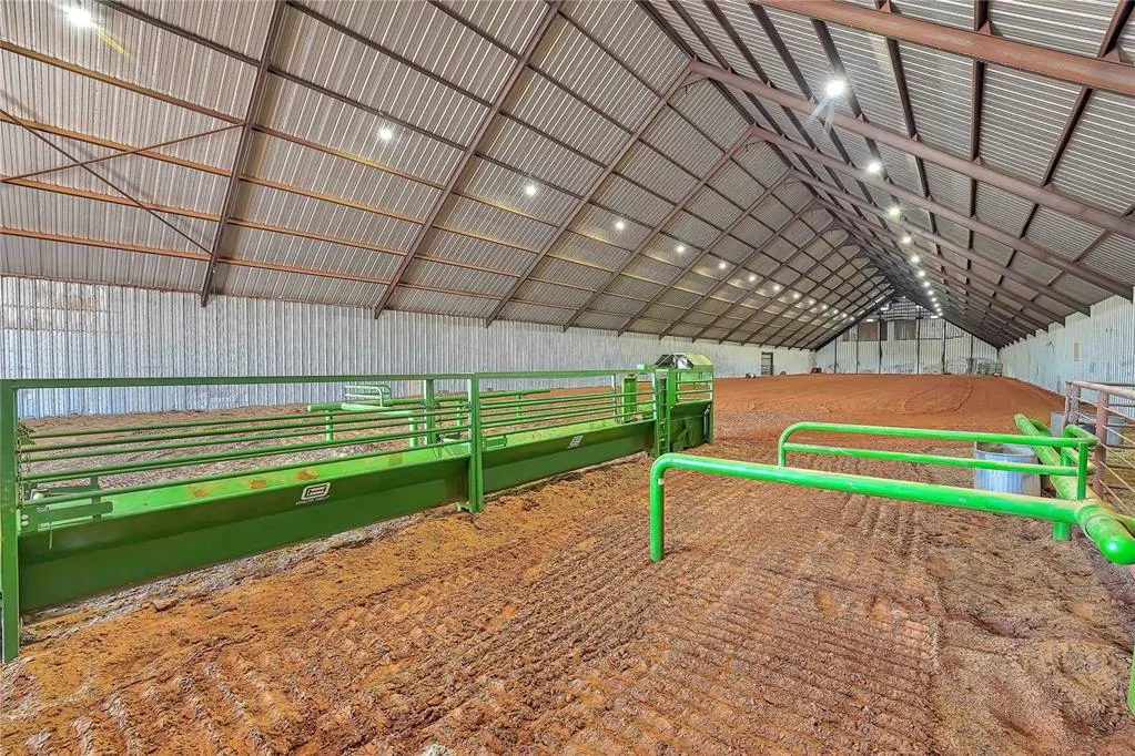 Photo 34 — 31665 E County Rd 1350, Willow, OK 73673