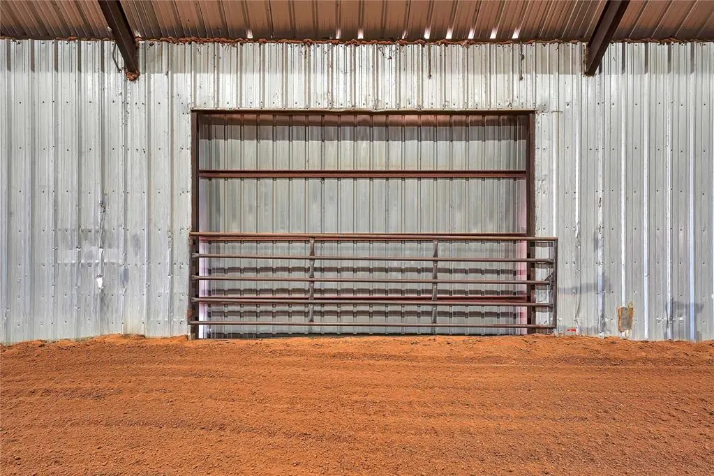 Photo 38 — 31665 E County Rd 1350, Willow, OK 73673