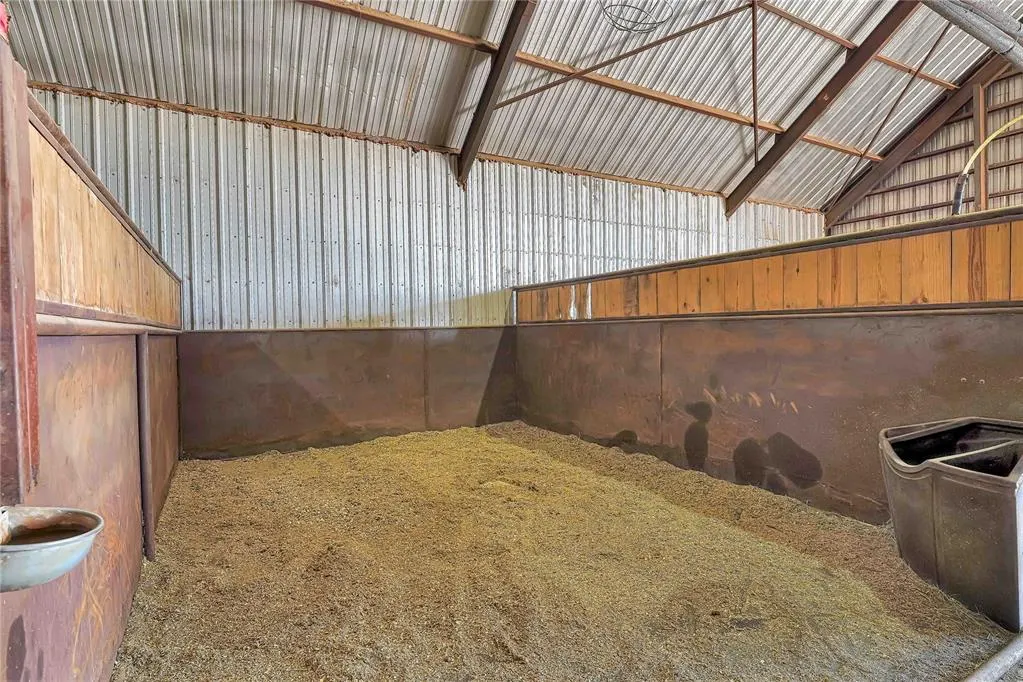 Photo 41 — 31665 E County Rd 1350, Willow, OK 73673