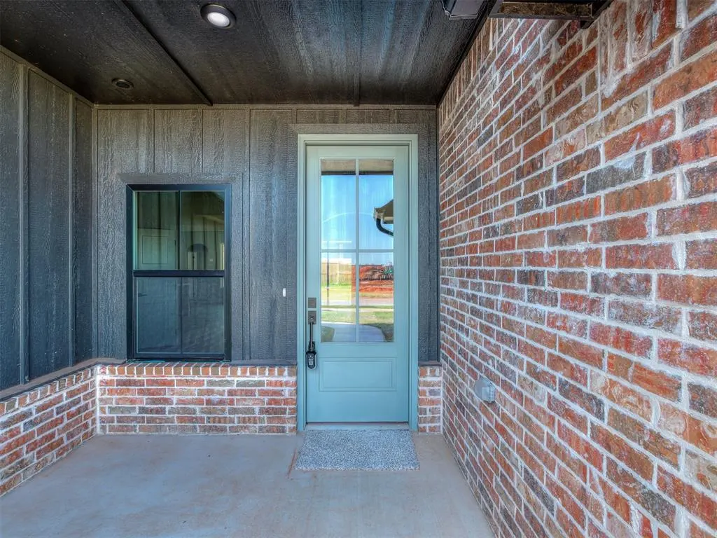 Photo 2 — 10448 SW 50th Street, Mustang, OK 73064