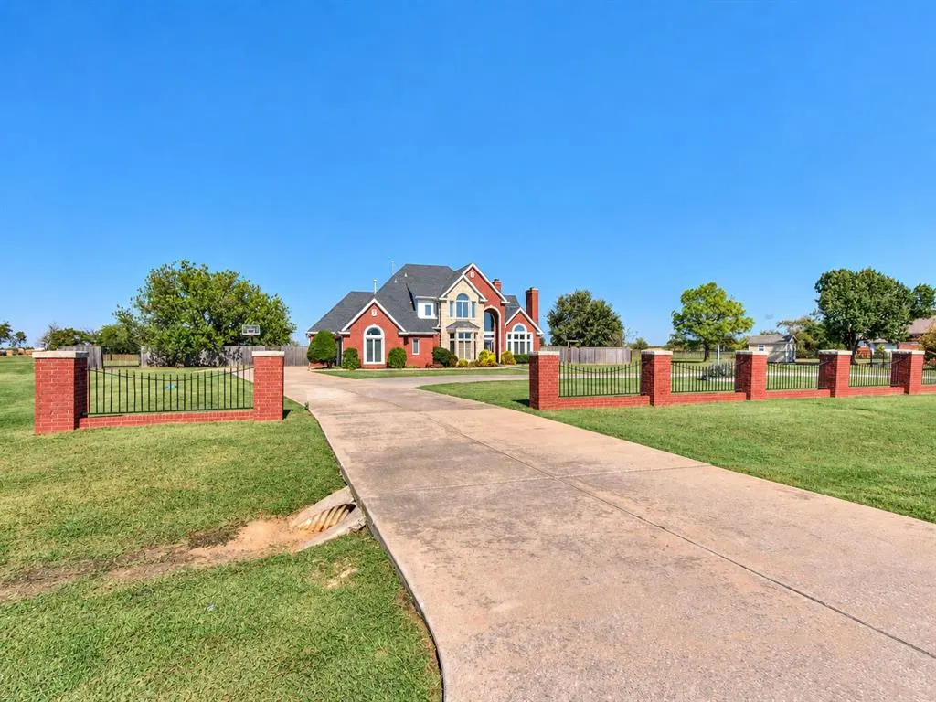 Photo 4 — 3401 Crystal Spring Drive, Norman, OK 73072