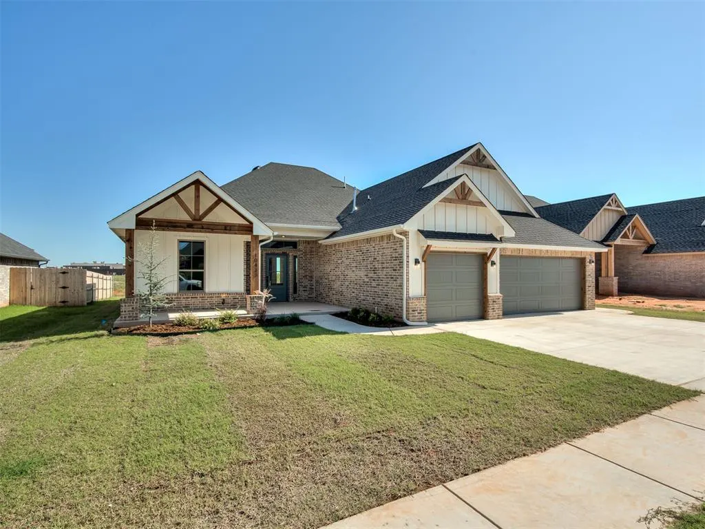 Front exterior — 10433 SW 50th Street, Mustang, OK 73064