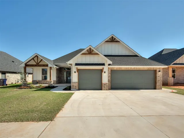 Photo 2 — 10433 SW 50th Street, Mustang, OK 73064