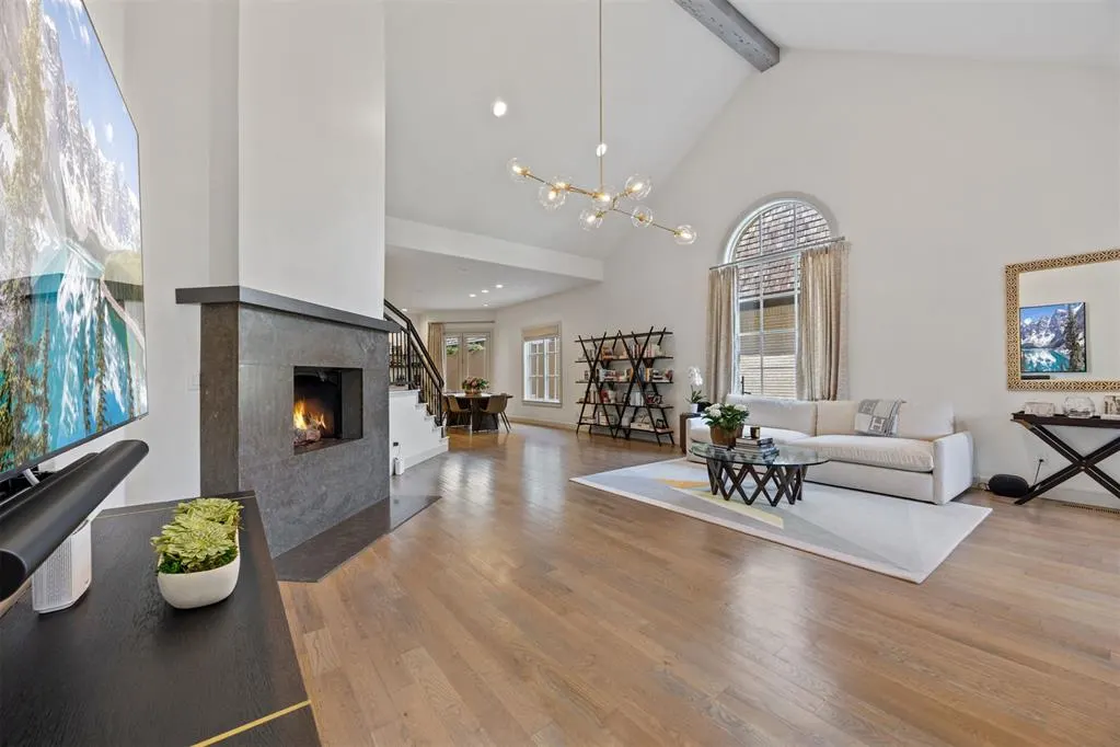Photo 8 — 6509 Avondale Drive B, Nichols Hills, OK 73116
