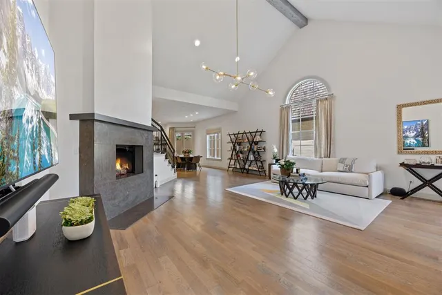 Photo 8 — 6509 Avondale Drive B, Nichols Hills, OK 73116