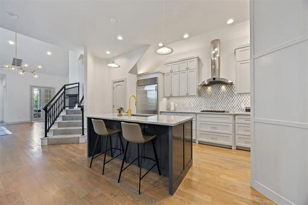 Photo 15 — 6509 Avondale Drive B, Nichols Hills, OK 73116