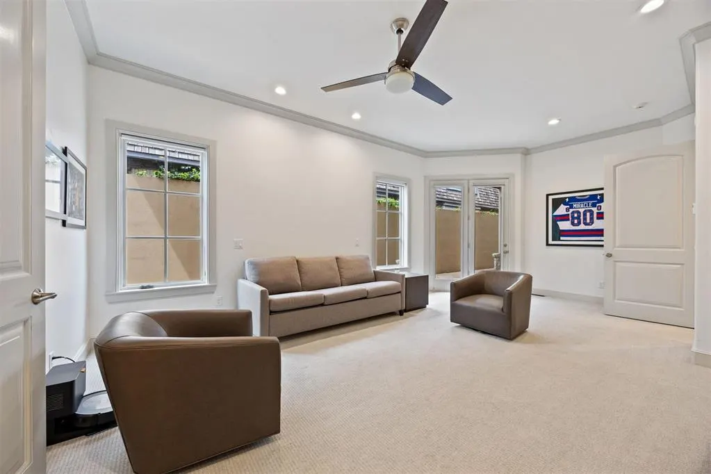 Photo 23 — 6509 Avondale Drive B, Nichols Hills, OK 73116