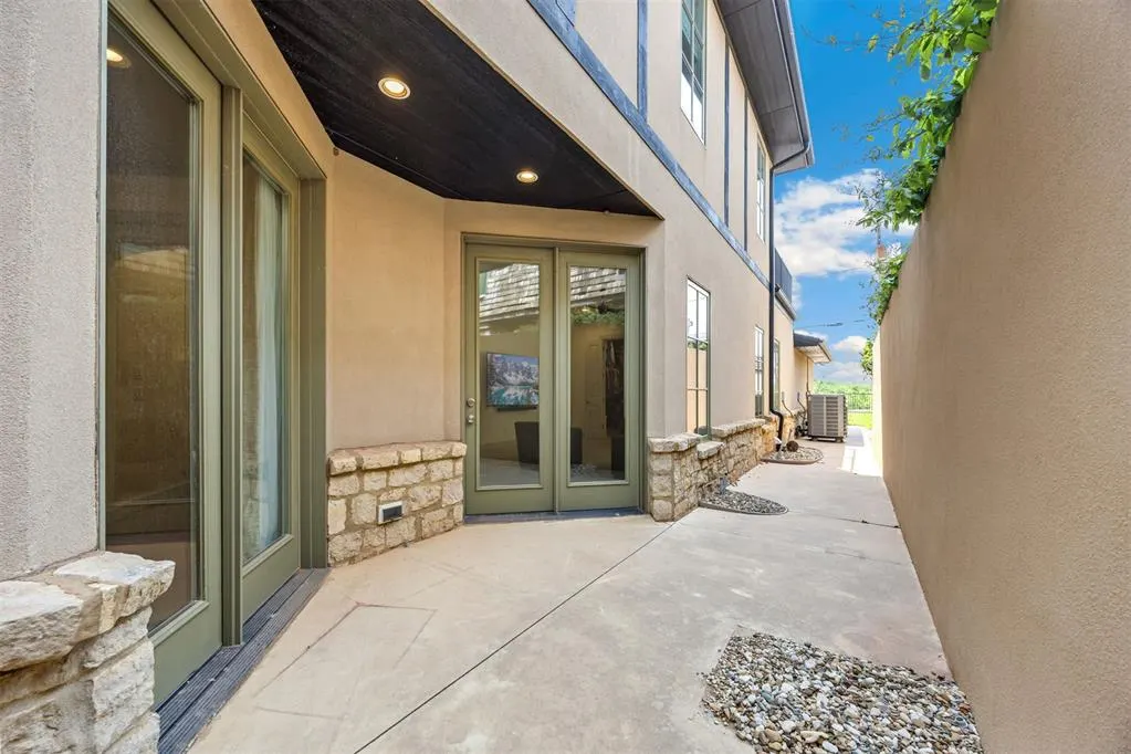 Photo 37 — 6509 Avondale Drive B, Nichols Hills, OK 73116