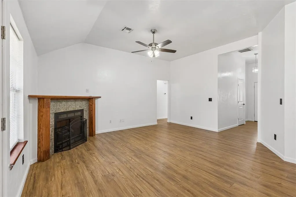 Photo 10 — 1229 NE 23rd Street, Moore, OK 73160