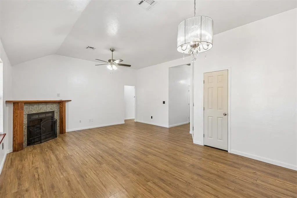 Photo 11 — 1229 NE 23rd Street, Moore, OK 73160