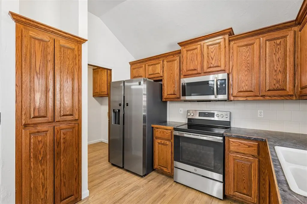 Photo 15 — 1229 NE 23rd Street, Moore, OK 73160