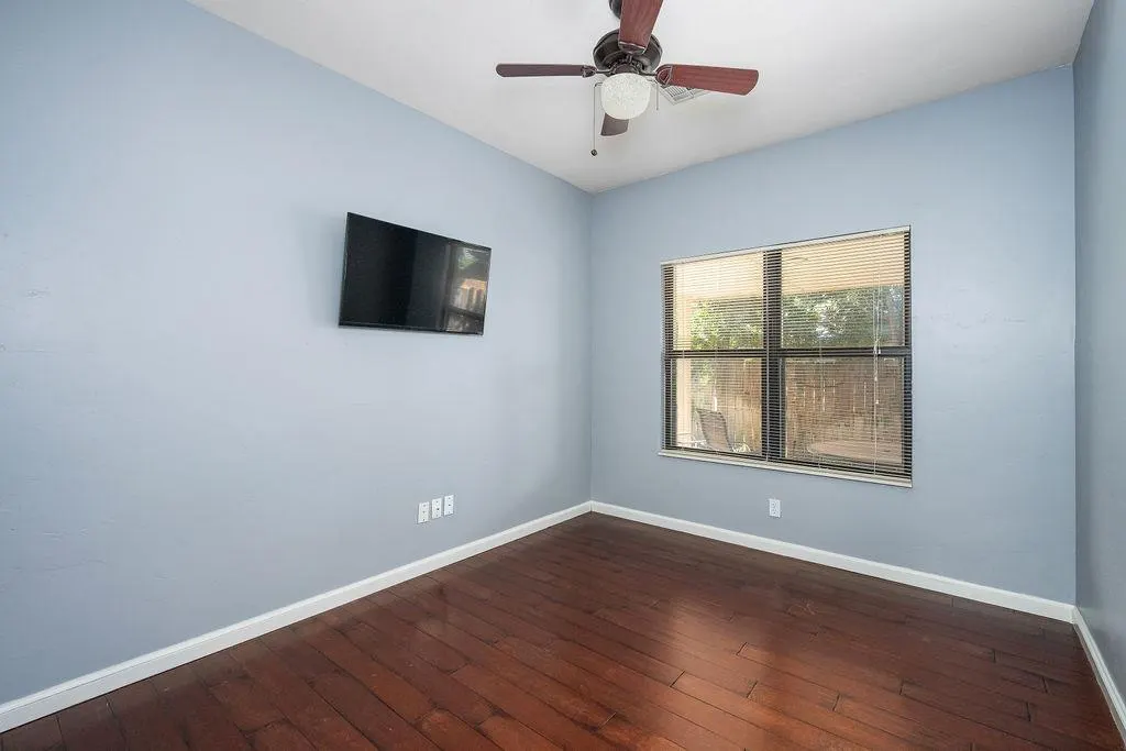 Photo 14 — 11904 Barrywood Drive, Oklahoma City, OK 73120