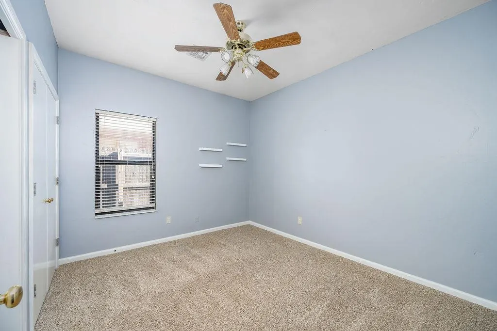 Photo 16 — 11904 Barrywood Drive, Oklahoma City, OK 73120