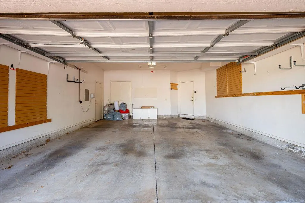 Photo 35 — 11904 Barrywood Drive, Oklahoma City, OK 73120