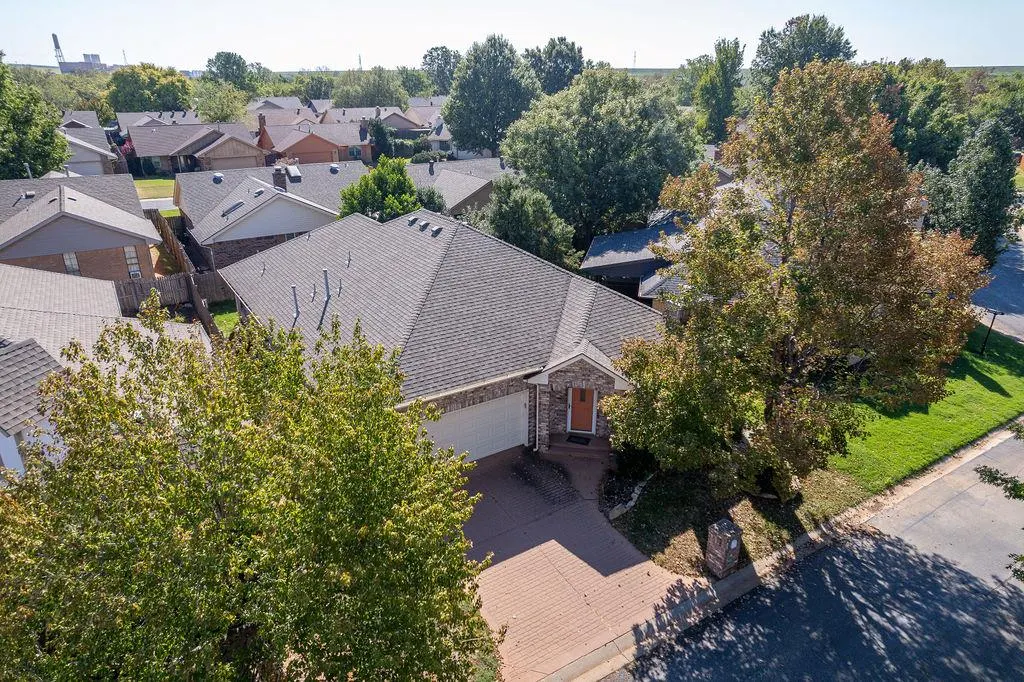 Photo 36 — 11904 Barrywood Drive, Oklahoma City, OK 73120