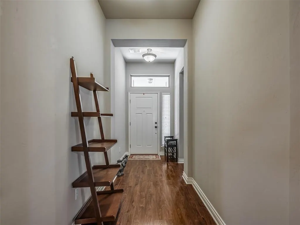 Photo 6 — 915 Eaglerock Lane, Norman, OK 73069