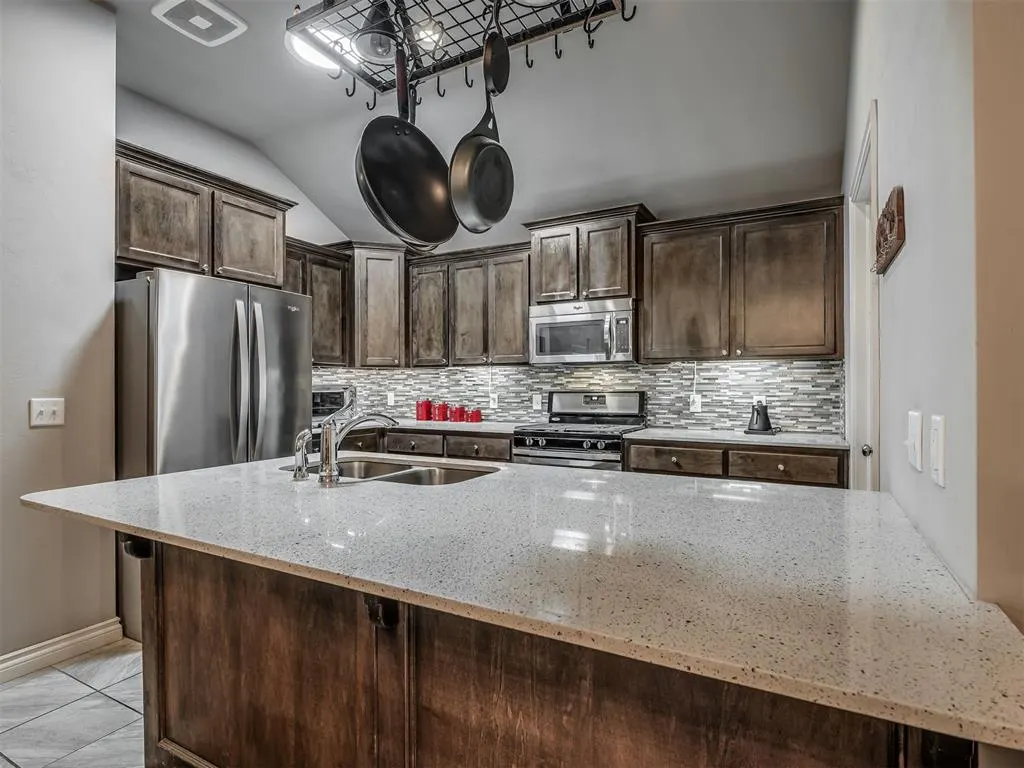 Photo 15 — 915 Eaglerock Lane, Norman, OK 73069