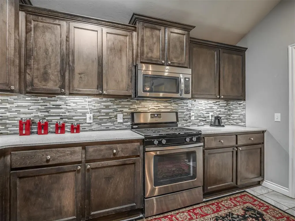 Photo 16 — 915 Eaglerock Lane, Norman, OK 73069