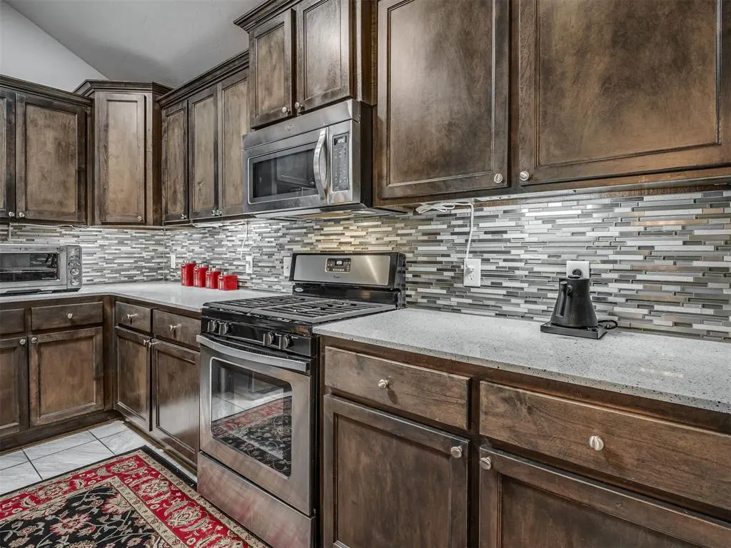 Photo 19 — 915 Eaglerock Lane, Norman, OK 73069