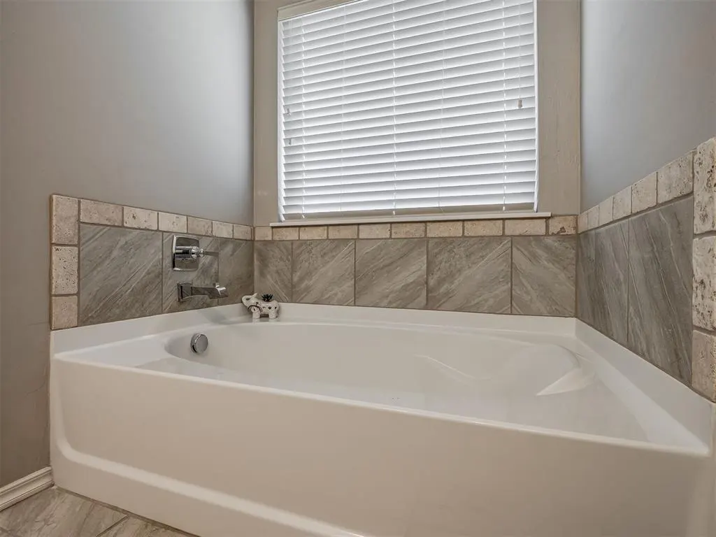 Photo 28 — 915 Eaglerock Lane, Norman, OK 73069