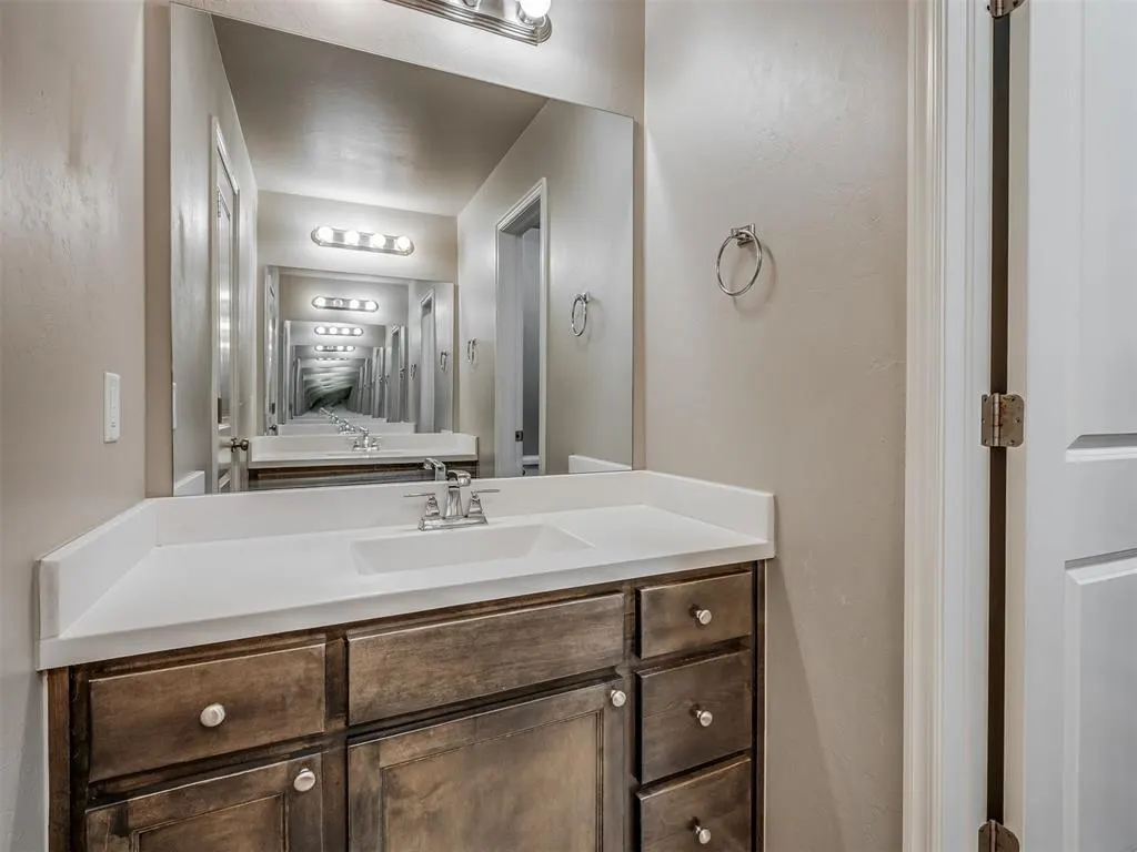 Photo 30 — 915 Eaglerock Lane, Norman, OK 73069