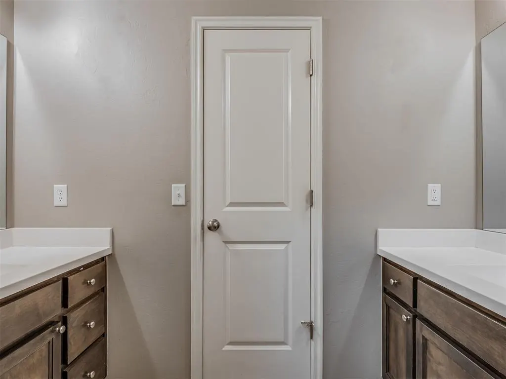 Photo 31 — 915 Eaglerock Lane, Norman, OK 73069