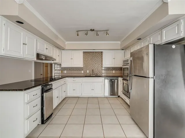 Photo 7 — 524 Canyon Road, Edmond, OK 73034