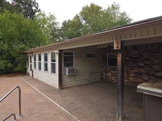 Photo 3 — 1406 W Will Rogers Drive, Duncan, OK 73533