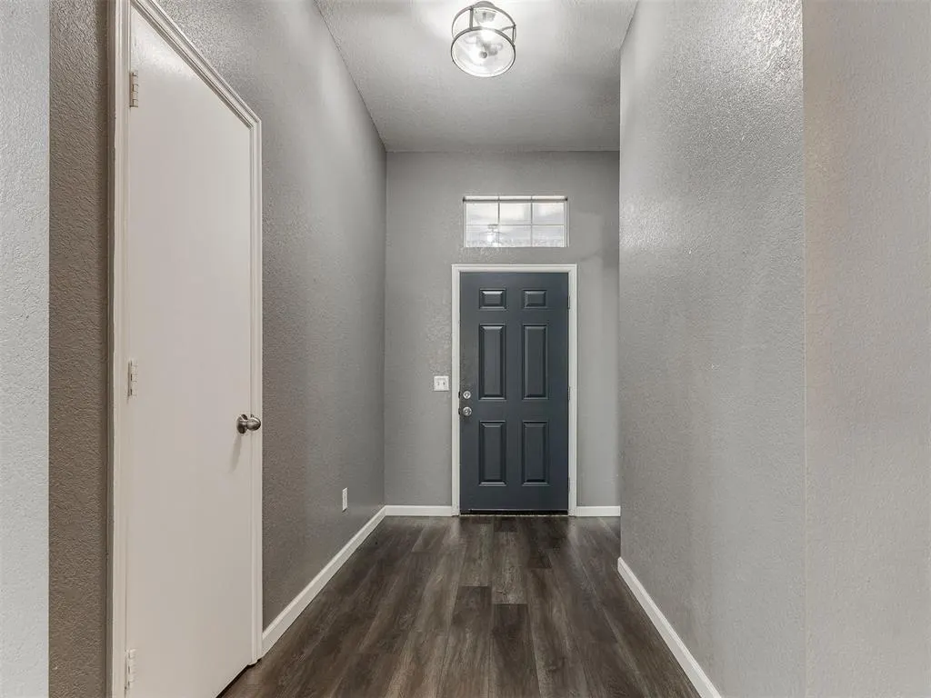 Photo 2 — 240 SE 23rd Street, Moore, OK 73160