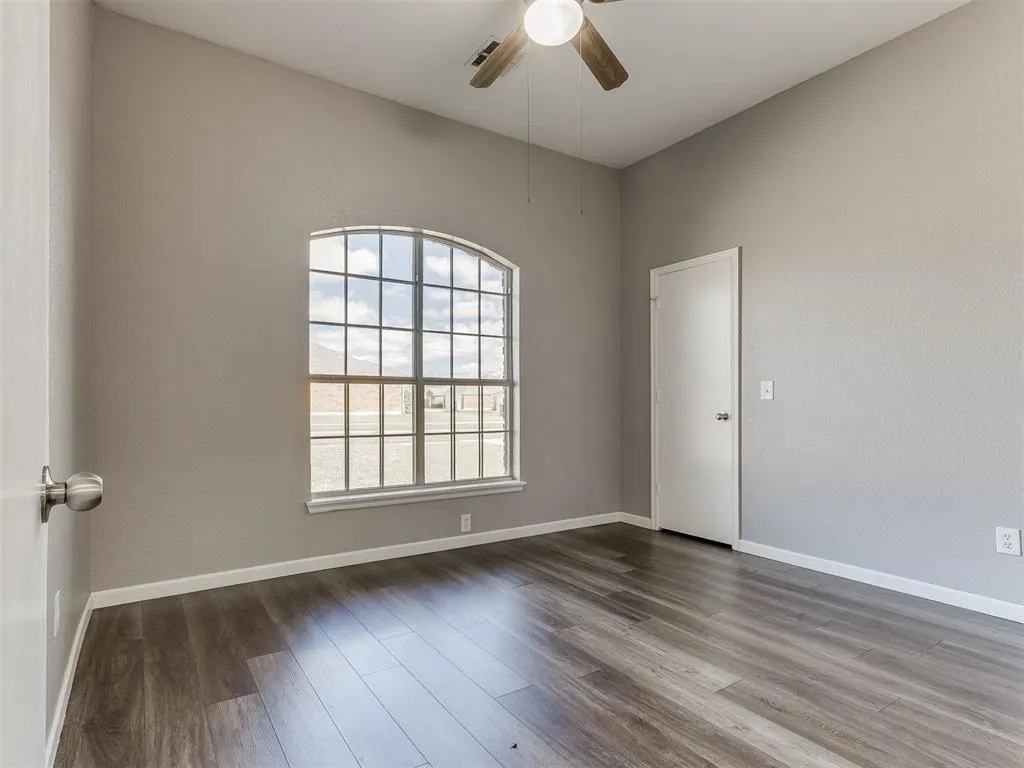 Photo 4 — 240 SE 23rd Street, Moore, OK 73160