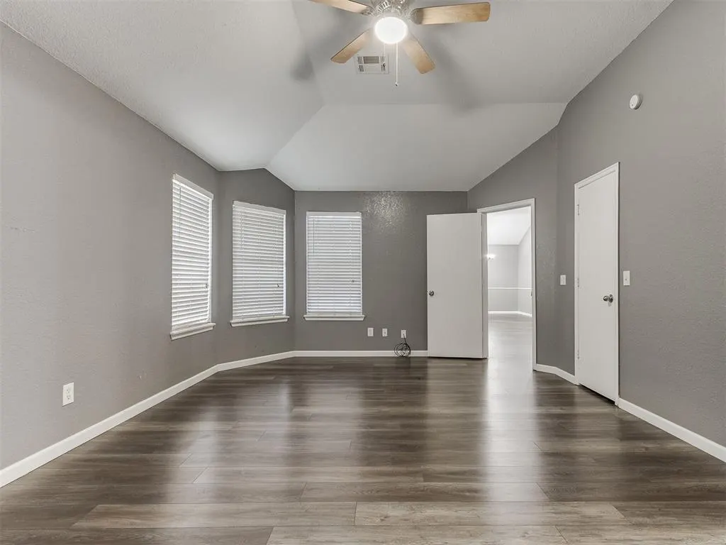 Photo 12 — 240 SE 23rd Street, Moore, OK 73160