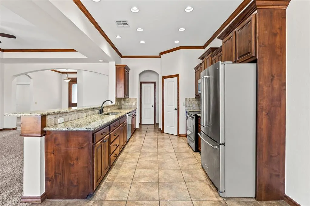Photo 14 — 1304 Crimson Drive, Weatherford, OK 73096