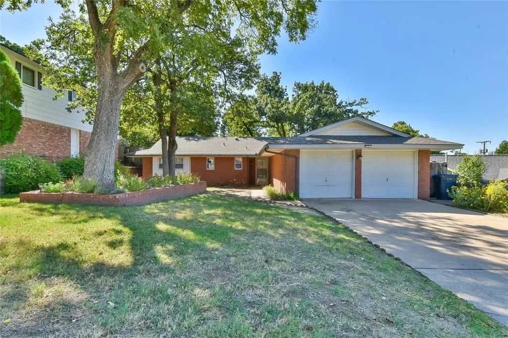 Photo 2 — 8124 NW 19th Street, Oklahoma City, OK 73127