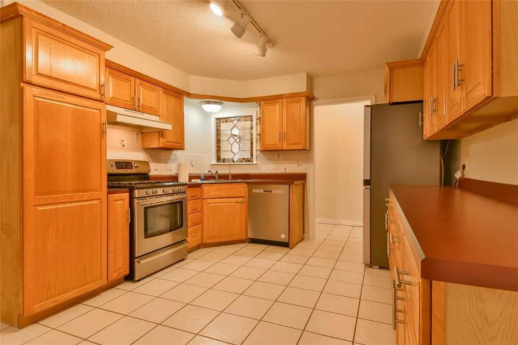 Photo 9 — 8124 NW 19th Street, Oklahoma City, OK 73127