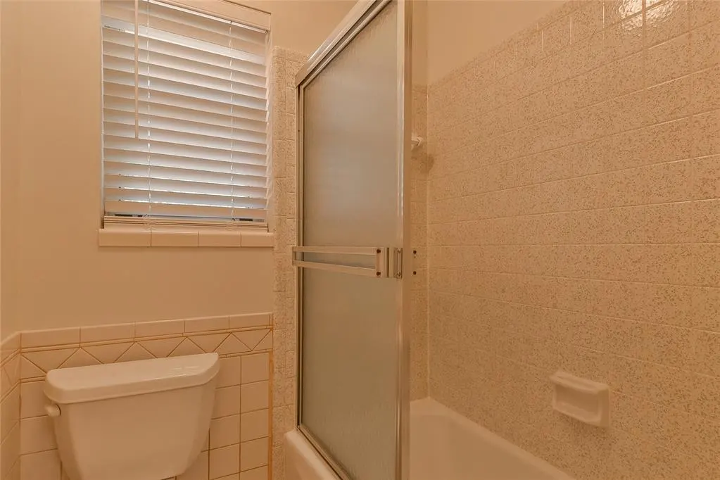 Photo 15 — 8124 NW 19th Street, Oklahoma City, OK 73127
