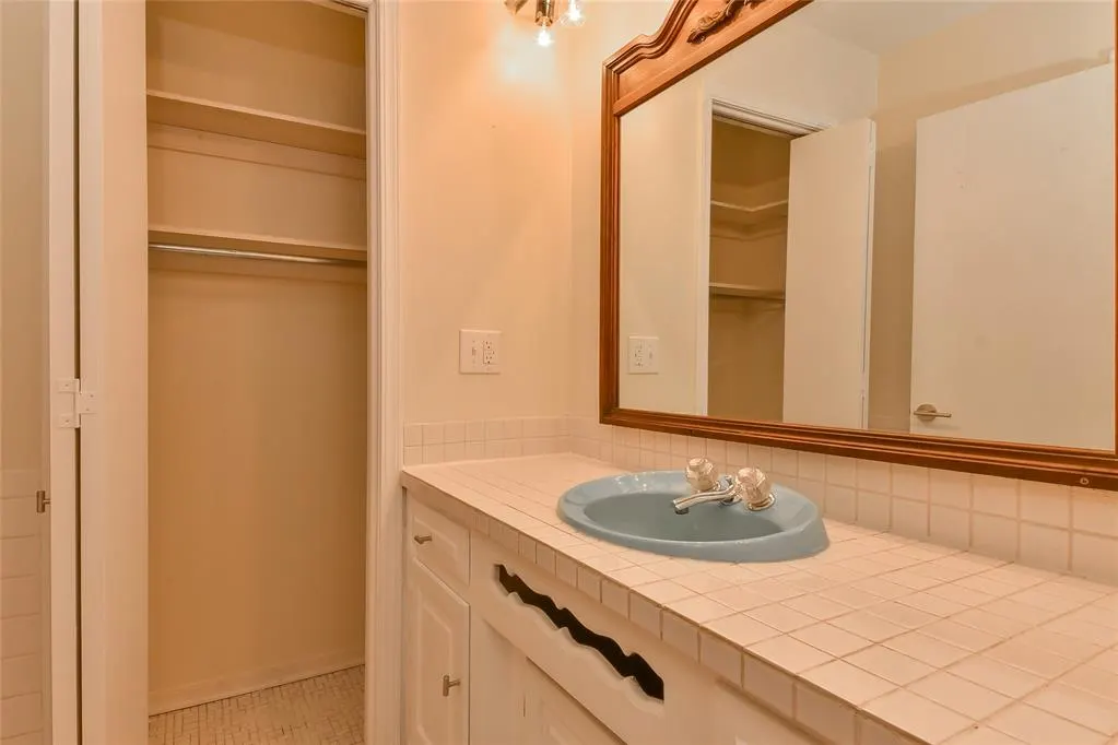 Photo 18 — 8124 NW 19th Street, Oklahoma City, OK 73127