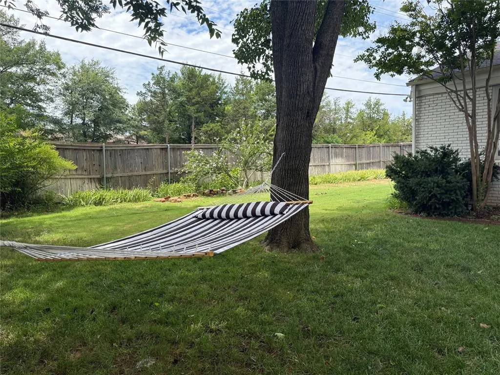 Photo 18 — 1201 Glenbrook Terrace, Nichols Hills, OK 73116