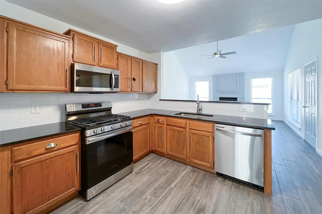 Photo 6 — 15108 Todd Way, Oklahoma City, OK 73170