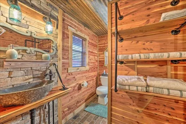 Photo 10 — 111 Coho Road, Broken Bow, OK 74728