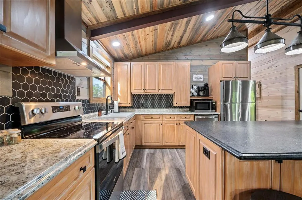 Photo 18 — 271 River West Lane, Broken Bow, OK 74728
